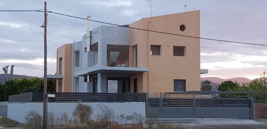 Detached house in Oropos