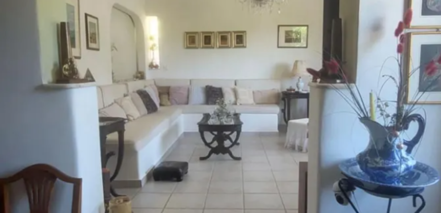 Detached house in Kamena Vourla
