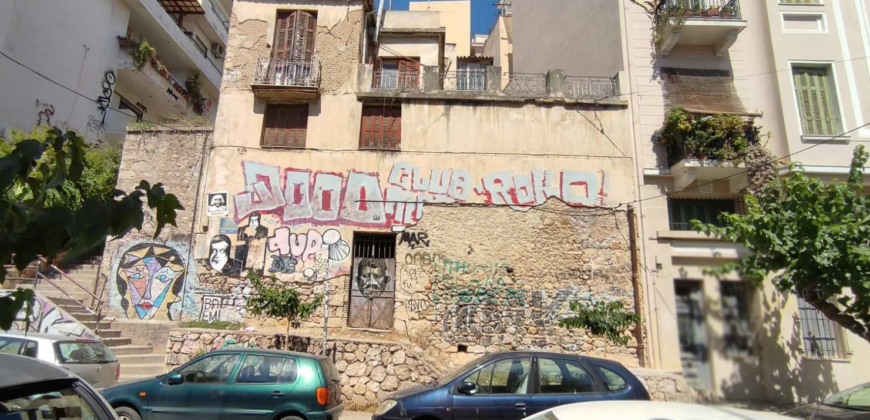 Building in Exarcheia – Neapoli (Athens – Center)
