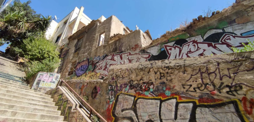 Building in Exarcheia – Neapoli (Athens – Center)
