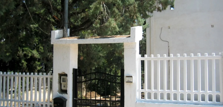 Detached house in Avlida Beach, Avlida (Evia)