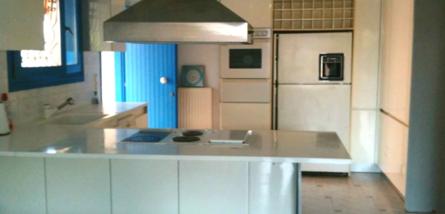 Detached house in Avlida Beach, Avlida (Evia)