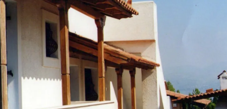 Detached house in Avlida Beach, Avlida (Evia)